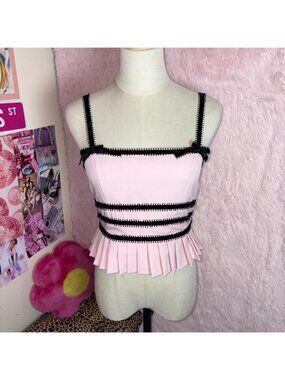 F21 Black and Pink pleated top
